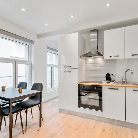 Designer - Prime Location For 4 Guests Gent